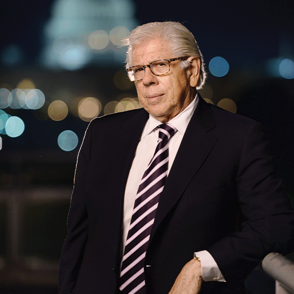 Carl-Bernstein-Web-Main-Event-600x600-1.gif